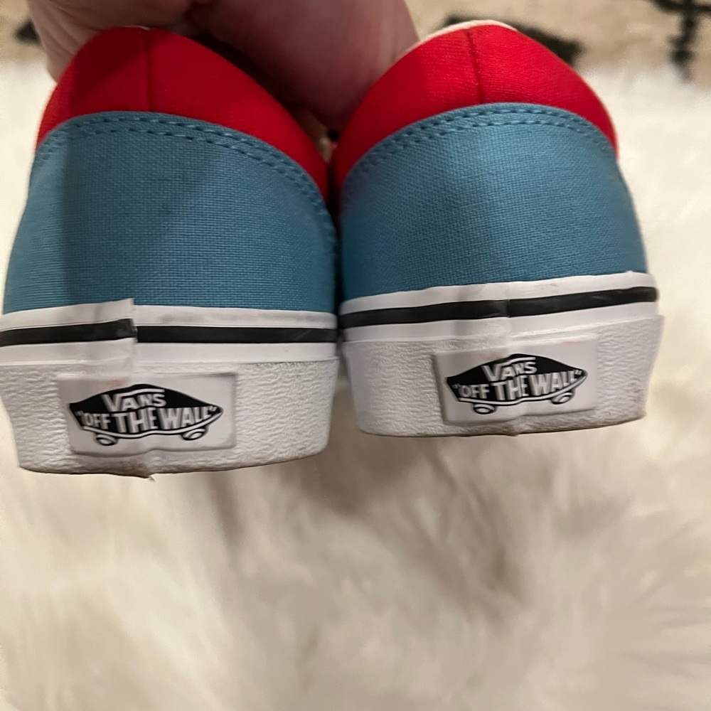 Vans shoes, womens size 6.5. Only worn once, in great condition. - Picture 6 of 6